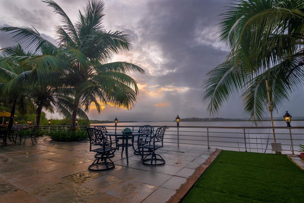 Deltin Palms Riverfront Panaji Zewnętrze zdjęcie